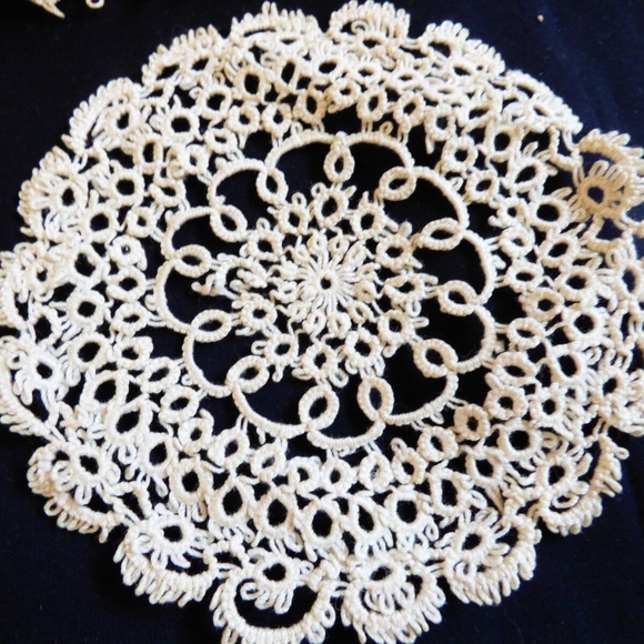 VTG antique Victorian hand made tatted trims Lace Edgings Patches 4 pc lot - Picture 2 of 8